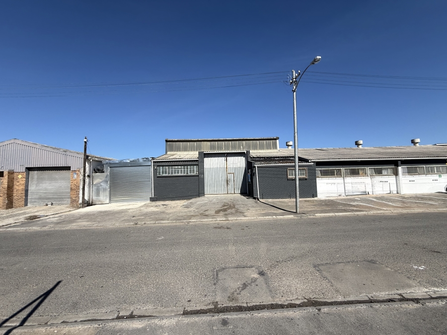To Let commercial Property for Rent in Parow East Western Cape